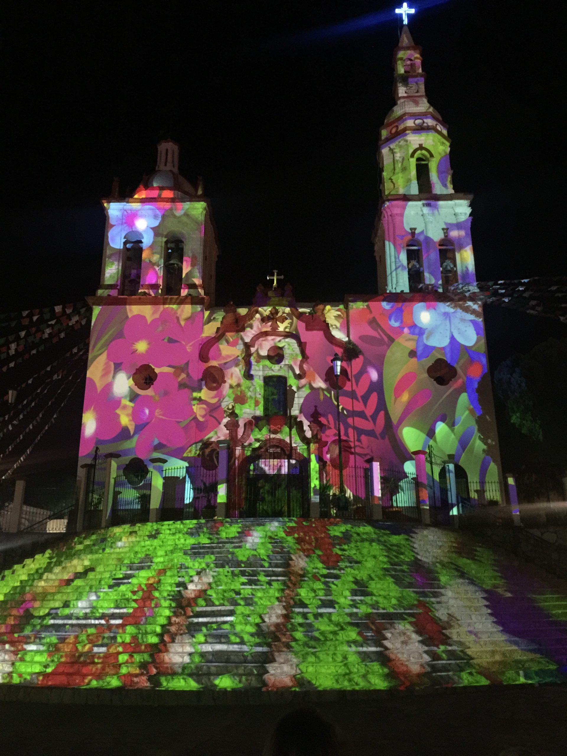 Santiago, colorido y tradición, sin comparación